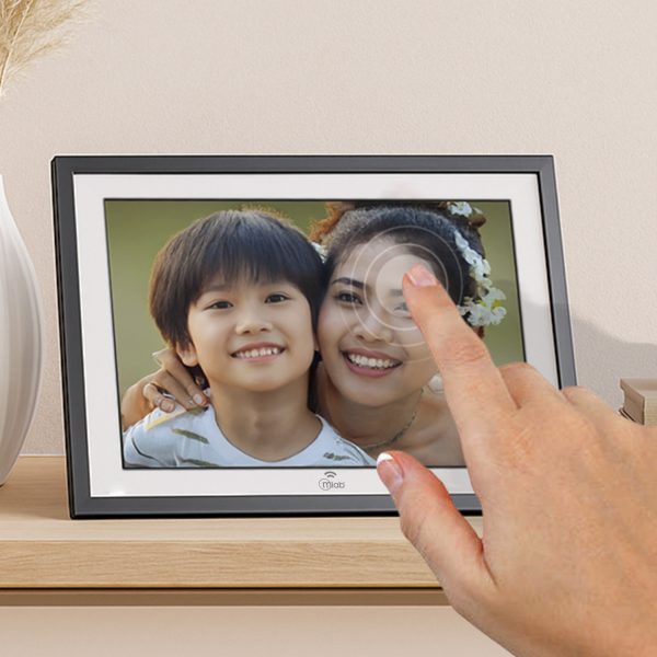 9592 - Advanced Wifi Photo Frame 10" Digital Memories PF110W - Image 7